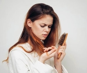ترفند طبیعی و خانگی درمان ریزش موی کرونایی