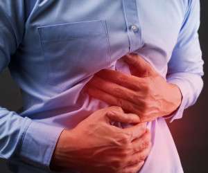 روش طبیعی و خانگی پاکسازی و تخلیه روده با جعفری و آب مرکبات