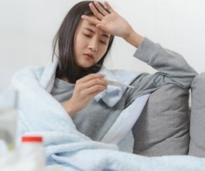 تب تیفوئید چیست؟ چطور می توان آن را در طبیعی درمان کرد؟