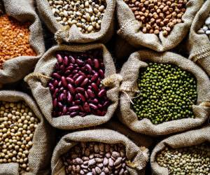 چگونه نفخ حبوبات را بعد از مصرف از بین ببریم؟