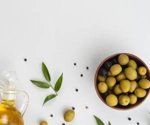 بررسی خواص و فواید زیتون برای سلامت بدن و درمان بیماری ها