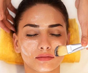 چطور با تخم مرغ ماسک صورت درست کنیم