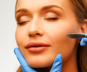 درماپلنینگ صورت چیست و برای چه هدفی انجام می شود؟