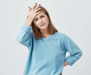 چرا وقتی گرسنه میشوم سر درد میگیرم؟