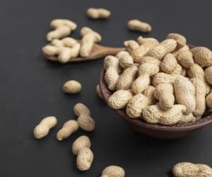 عوارض مصرف بادام زمینی و مضرات مصرف نادرست آن
