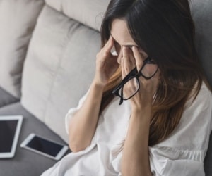 چرا بعد گریه، سرم درد میگیره؟