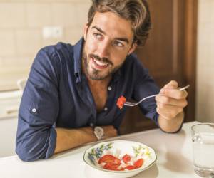 20 بهترین غذا و ویتامین و مواد معدنی برای تقویت کیفیت اسپرم