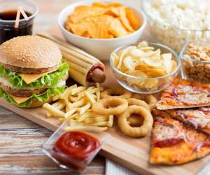 عوارض مواد غذایی و غذاهای فرآوری شده