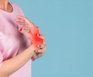 دم نوش های گیاهی برای تسکین درد مفاصل