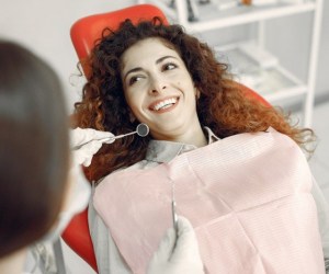 بررسی دقیق تفاوت کامپوزیت و لمینت دندان