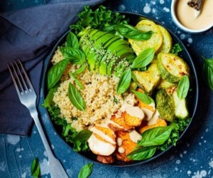 آشنایی با مواد غذایی کم کالری اما پرانرژی برای چربی سوزی