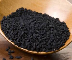 عوارض مصرف خودسرانه ی سیاه دانه