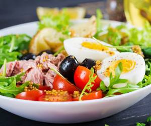 چرا بدن به فسفر نیاز دارد؟ منابع غذایی فسفر چه هستند؟ علائم کمبود فسفر چیست؟&nbsp;