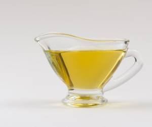 خوردن چربی در این شرایط الزامی است چون علائم کمبود چربی بدن است