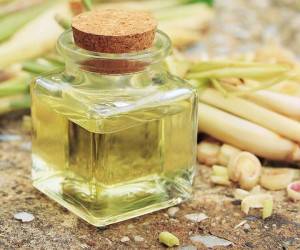 روغن علف لیمو با فواید بسیار مهم در سلامت و زیبایی