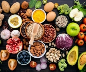 باید نبایدهای تغذیه سردمزاج ها و گرم مزاج ها در پائیز و سرما