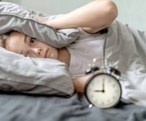 عوارض بی خوابی برای مغز