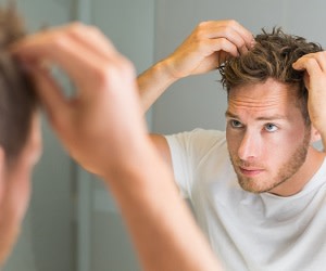 شامپو حاوی کافئین چه تاثیراتی روی مو دارند؟