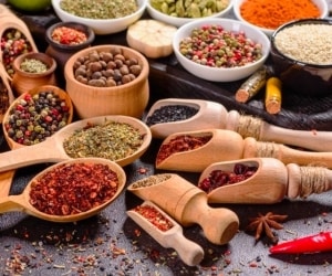 بهترین ادویه ها برای حفظ سلامت بدن در زمستان