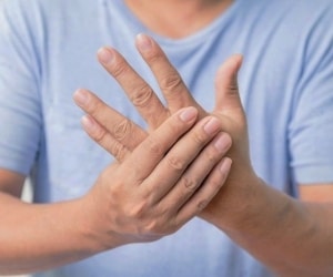 علل و دلایل بی حسی دست و پا هنگام بیدار شدن از خواب