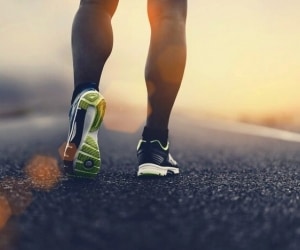 علامت اولیه ابتلا به اسکلروز جانبی آمیوتروفیک هنگام راه رفتن