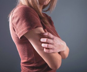 همه چیز درباره علل و علائم آبله میمون و درمان آن