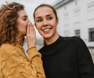 دلیل علاقه به غیبت و عامل جذاب بودن آن برای خانم ها