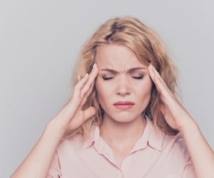 چند تکنیک بسیار ساده ولی مؤثر برای درمان هر نوع سر درد