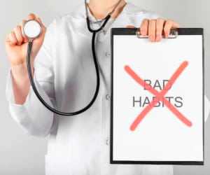 عادات رایجی که خطرشون بیشتر از فایده شونه