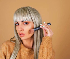 عوارض و خطرات جدی آرایش دائم برای زیبایی و سلامت