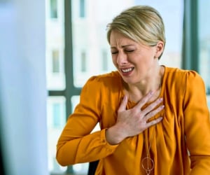 تفاوت درد قفسه سینه در بیماری کرونا و استرس