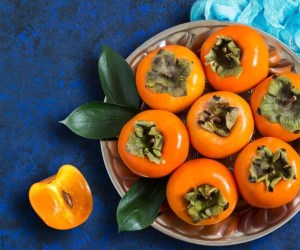 نکات بسیار مهم درباره خوردن خرمالو