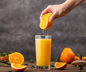 اگر هر روز آب میوه بخوریم چه اتفاقی برای بدن می افتد؟