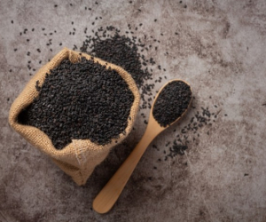 خواص سیاه دانه برای زنان و فواید روغن سیاه دانه