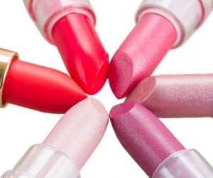 عوارض رژلب برای سلامت بخصوص رژلب های سرب دار