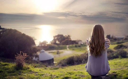 گوشه گیری و انزواطلبي Seclusiveness : کودک یا نوجوان گوشه‌گیر
