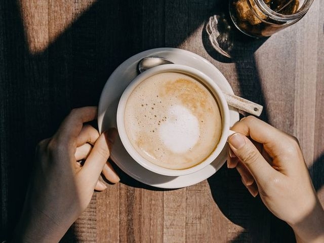 آیا نوشیدن قهوه، در حالت ناشتا مضر است؟