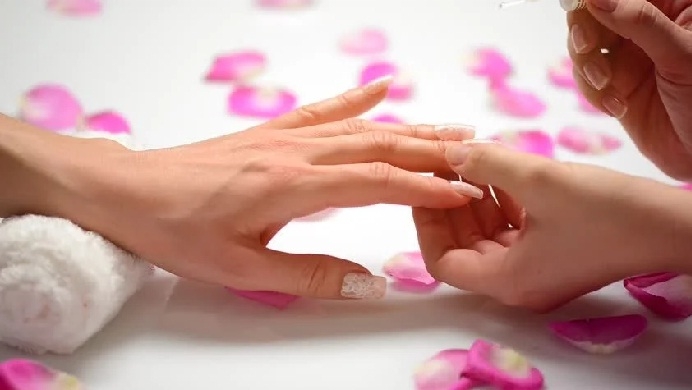 وقتی مانیکور نمی‌کنید، چه اتفاقی برای ناخن‌ها می‌افتد؟