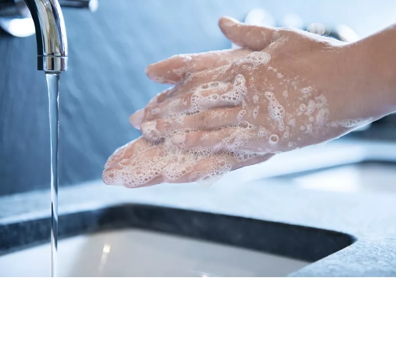نحوه جلوگیری از برفک دهان در دوران شیرخوارگی