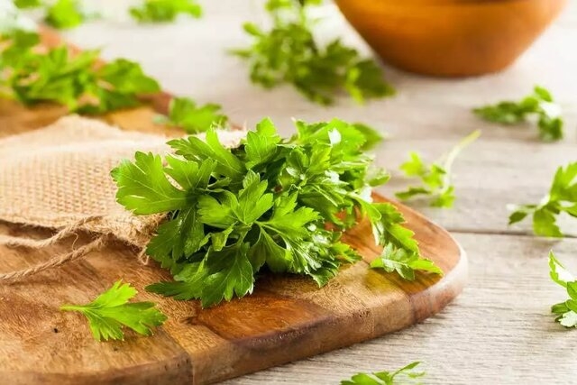 سبزی که نباید قبل از جراحی مصرف کرد