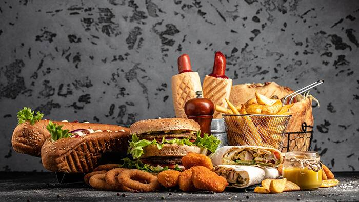 دلیل پایین آمدن سن بروز سرطان در کشور تغذیه است