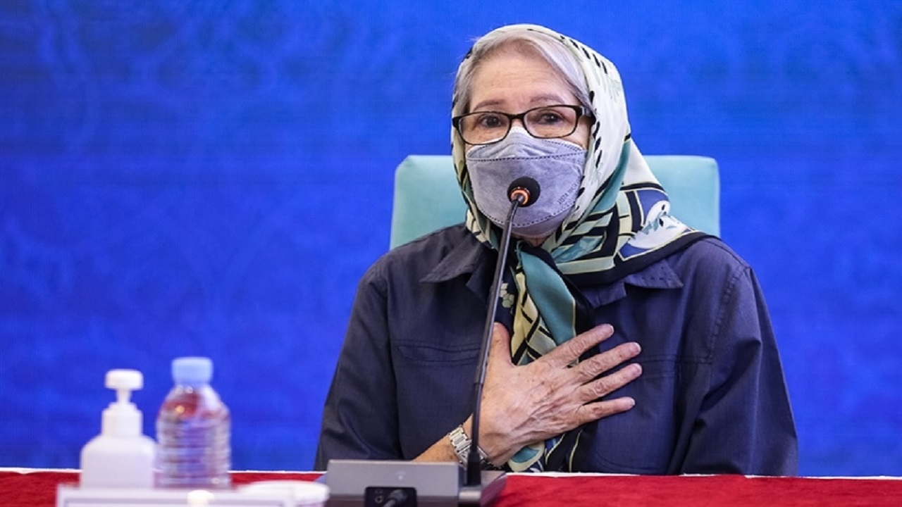 ایجاد حالت آهنربایی در فرد واکسینه شده جوک خنده دار است 
