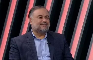 چگونه درست بنشینیم و درست بایستیم